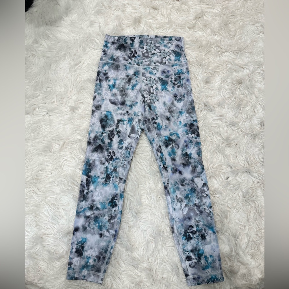 Women’s Lululemon Hr Align Legging Sz 6 28” - image 1